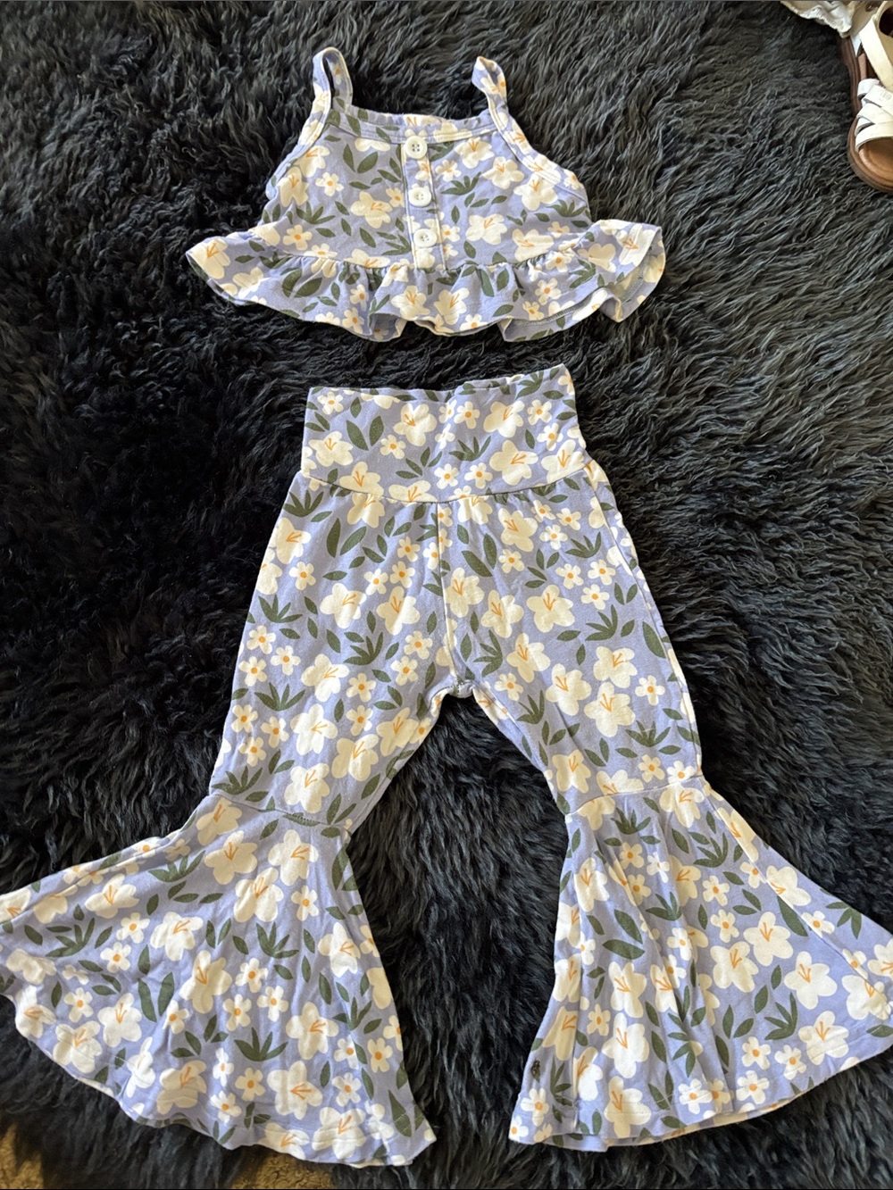 The 5th Legacy Blue Floral Ruffle Tank & Bell-Bottom Leggings Set